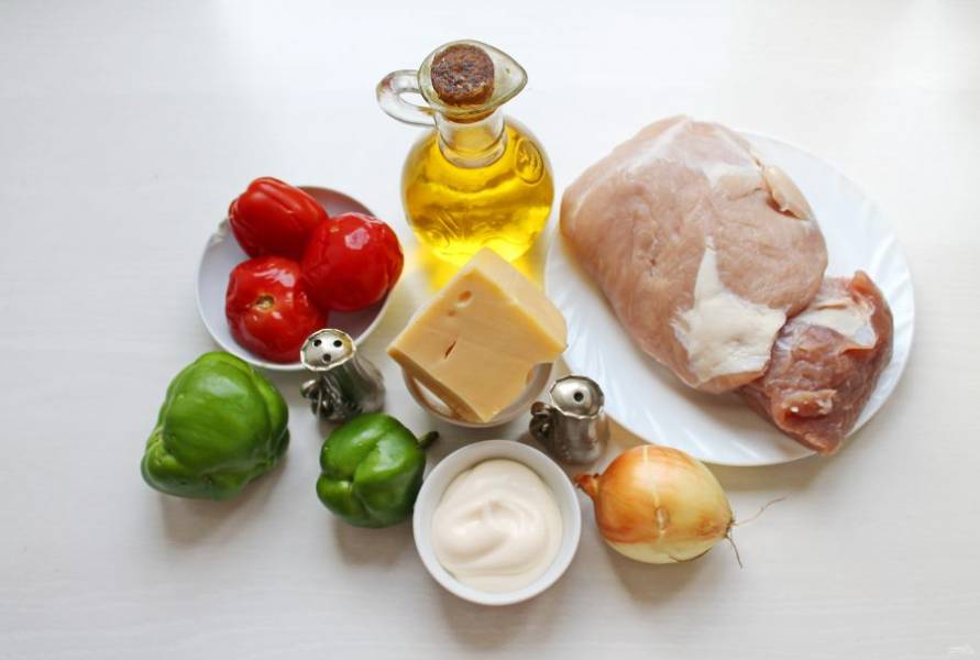 Свинина, тушеная с помидорами и болгарским перцем - 11 пошаговых фото в рецепте