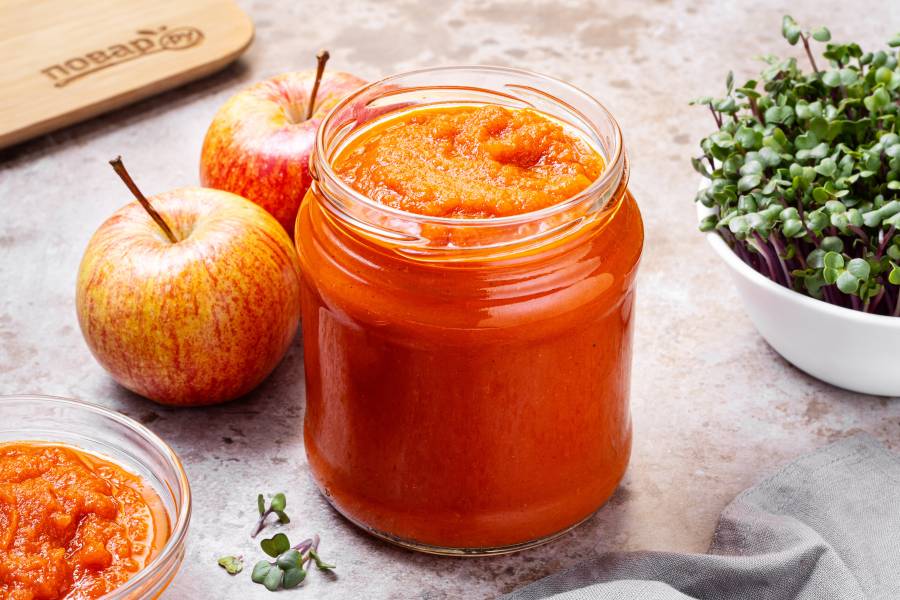 Аджика с яблоками