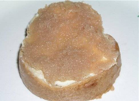 Бутерброды с икрой минтая и сыром — рецепт с фото