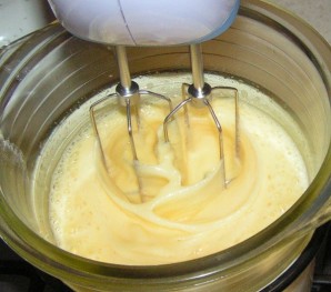 Бисквитное тесто в духовке - фото шаг 2