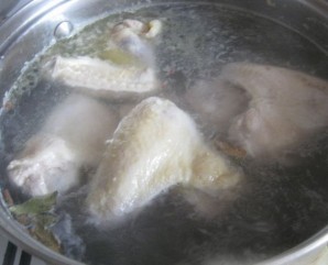 Суп с сыром и курицей - фото шаг 1