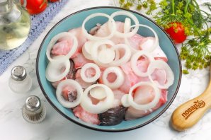 Шашлык из сома - фото шаг 3