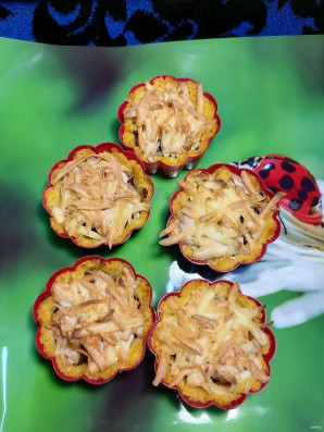 Корзиночки из поленты "Bravolli" c соленными грибами и курицей - фото шаг 10