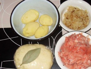 Расстегай с картошкой и мясом - фото шаг 1