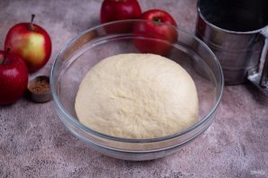 Печеные пирожки с яблоками - фото шаг 12