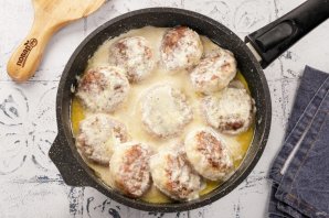 Куриные тефтели в сливочном соусе - фото шаг 16