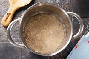 Каша ячневая на молоке - фото шаг 3