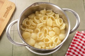 Паста с колбасой - фото шаг 2