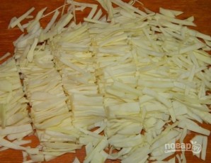 Салат с кукурузой и колбасой - фото шаг 1