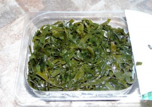 Салат из маринованной морской капусты - фото шаг 4