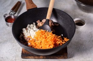 Каша с мясом в горшочке - фото шаг 6