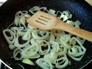 Картофель с грибами на сковороде - фото шаг 7