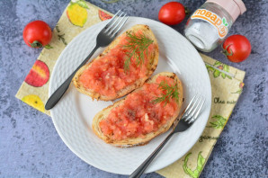 Испанские бутерброды с помидорами - фото шаг 8