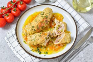 Рулетики из свинины с начинкой - фото шаг 14