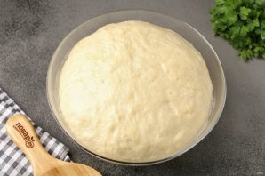 Дрожжевое тесто на подсолнечном масле для печёных пирожков - фото шаг 6