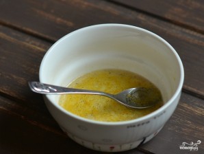 Салат из фасоли с чесноком - фото шаг 6