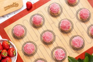 Клубничное печенье - фото шаг 14