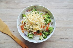 Рисовая запеканка с брокколи в духовке - фото шаг 5