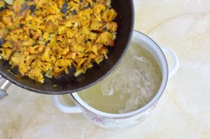 Грибной суп из лисичек