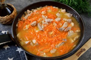 Рис со свининой и морковью по-корейски на сковороде - фото шаг 6