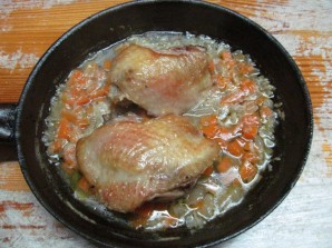 Тушеная курица с оливками и фасолью  - фото шаг 5