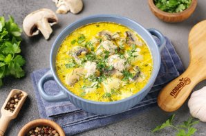 Суп с фрикадельками, грибами и плавленым сыром - фото шаг 7