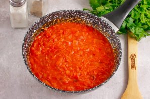 Подлива из лука, моркови, сладкого перца и томата - фото шаг 6