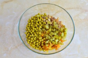 Салат с курицей и опятами - фото шаг 7