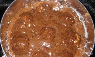 Шоколадный пирог с творожно-кокосовыми шариками - фото шаг 6