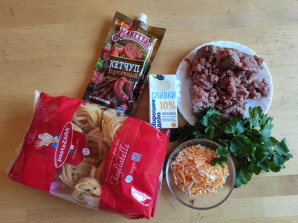 Гнезда из лапши с фаршем и горчичным кетчупом "Махеевъ" Беларусь - фото шаг 1