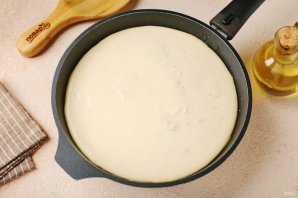 Пирог с сыром на сковороде - фото шаг 8