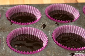 Шоколадные капкейки со сливочным кремом - фото шаг 2