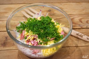 Салат с салями и сыром - фото шаг 4