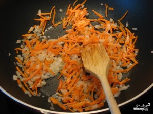 Тушеное мясо с морковью - фото шаг 1