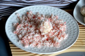 Закуска "Рафаэлло" - фото шаг 12