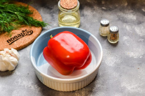 Салат из печеного болгарского перца с помидорами - фото шаг 2