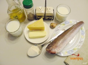Рыба под соусом "Бешамель" в духовке - фото шаг 1