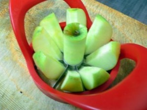Гусь, фаршированный яблоками - фото шаг 1
