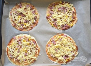 Мини-пиццы на бездрожжевом тесте - фото шаг 8