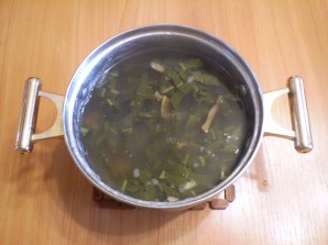 Щавелевый суп с грибами - фото шаг 7