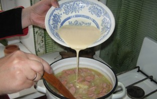Суп с сосиской и яйцом - фото шаг 7