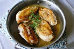Курица с корочкой на сковороде - фото шаг 12