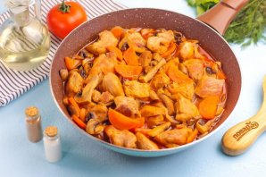 Тушеное мясо с грибами - фото шаг 7