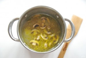 Грибной суп с клецками - фото шаг 8