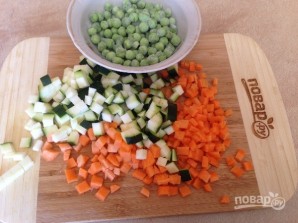 Картофельно-рыбные котлеты с овощами в духовке - фото шаг 1