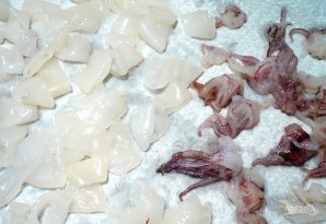 Салат с кальмарами и огурцами - фото шаг 2