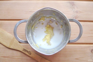 Белый соус с яйцом - фото шаг 6