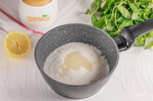 Карамель из сахара и воды - фото шаг 1