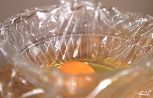 Яйца "Бенедикт" под соусом "Голландез" - фото шаг 2