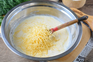 Пирог с сыром и зеленью на кефире - фото шаг 4